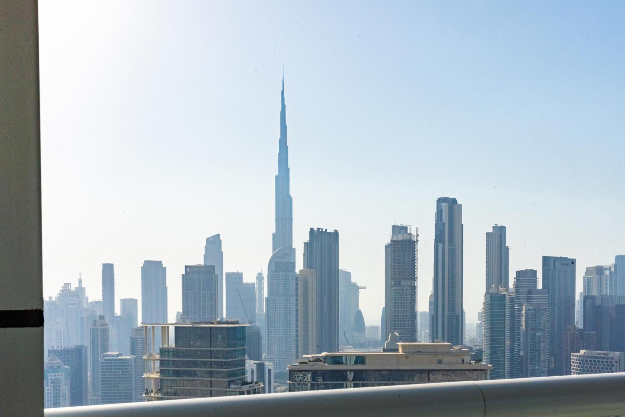 Luxury 1br, Burj Khalifa View, Damac Paramount Tower B Apartment *