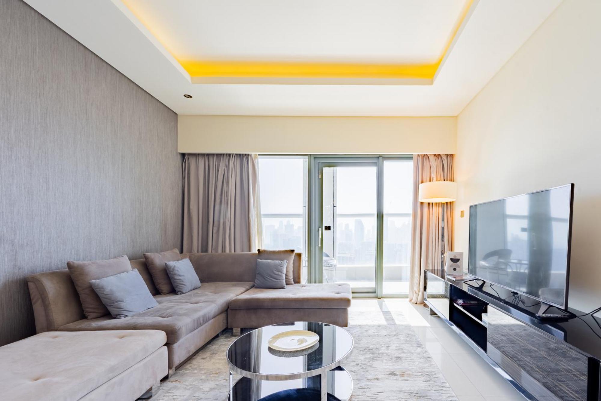 Luxury 1br, Burj Khalifa View, Damac Paramount Tower B Apartment