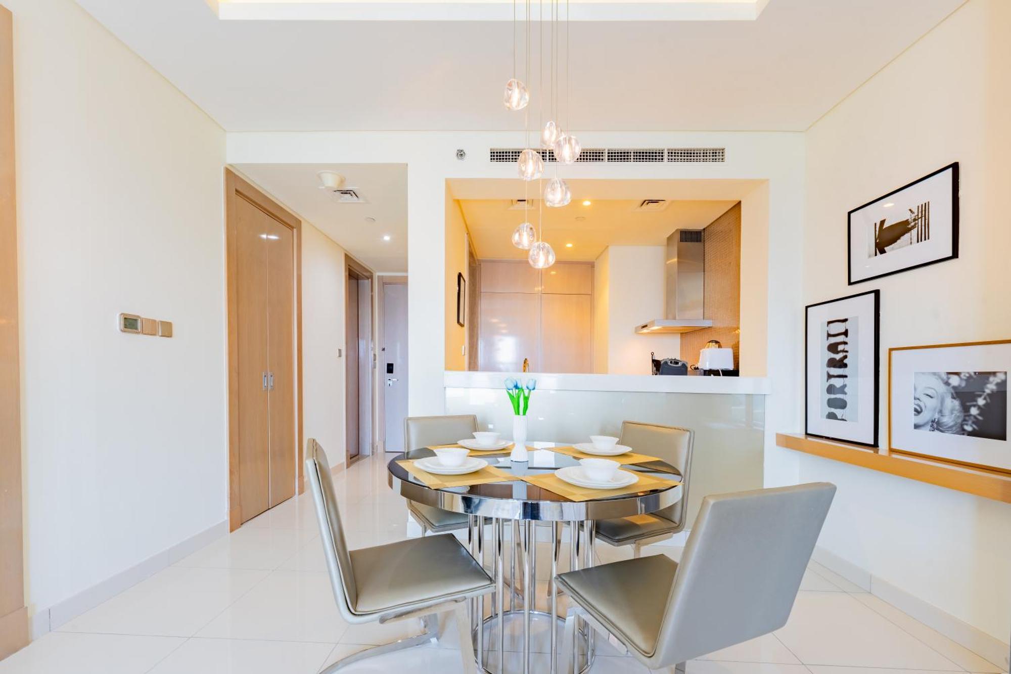 Apartment Luxury 1br, Burj Khalifa View, Damac Paramount Tower B *