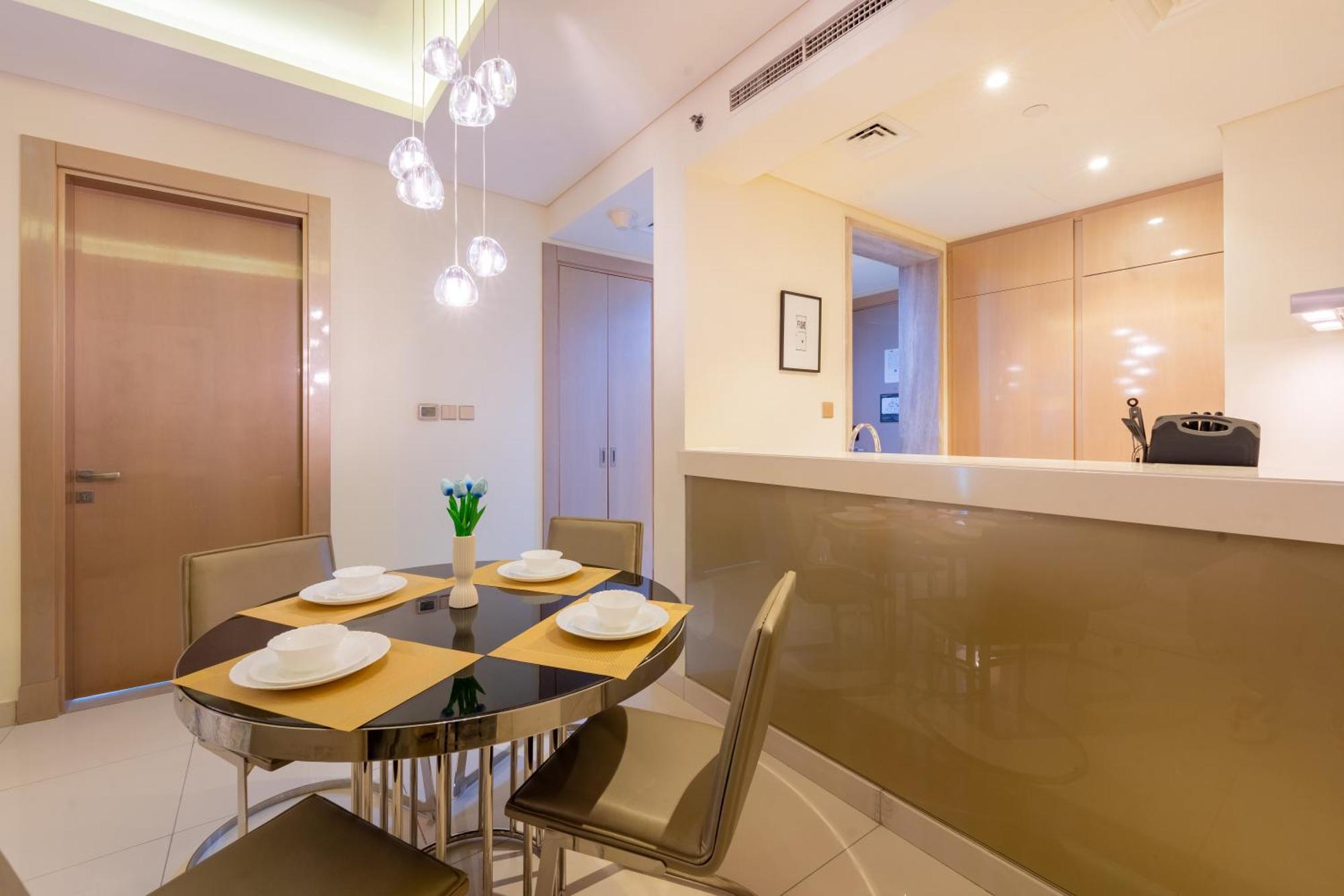 Apartment Luxury 1br, Burj Khalifa View, Damac Paramount Tower B Dubai