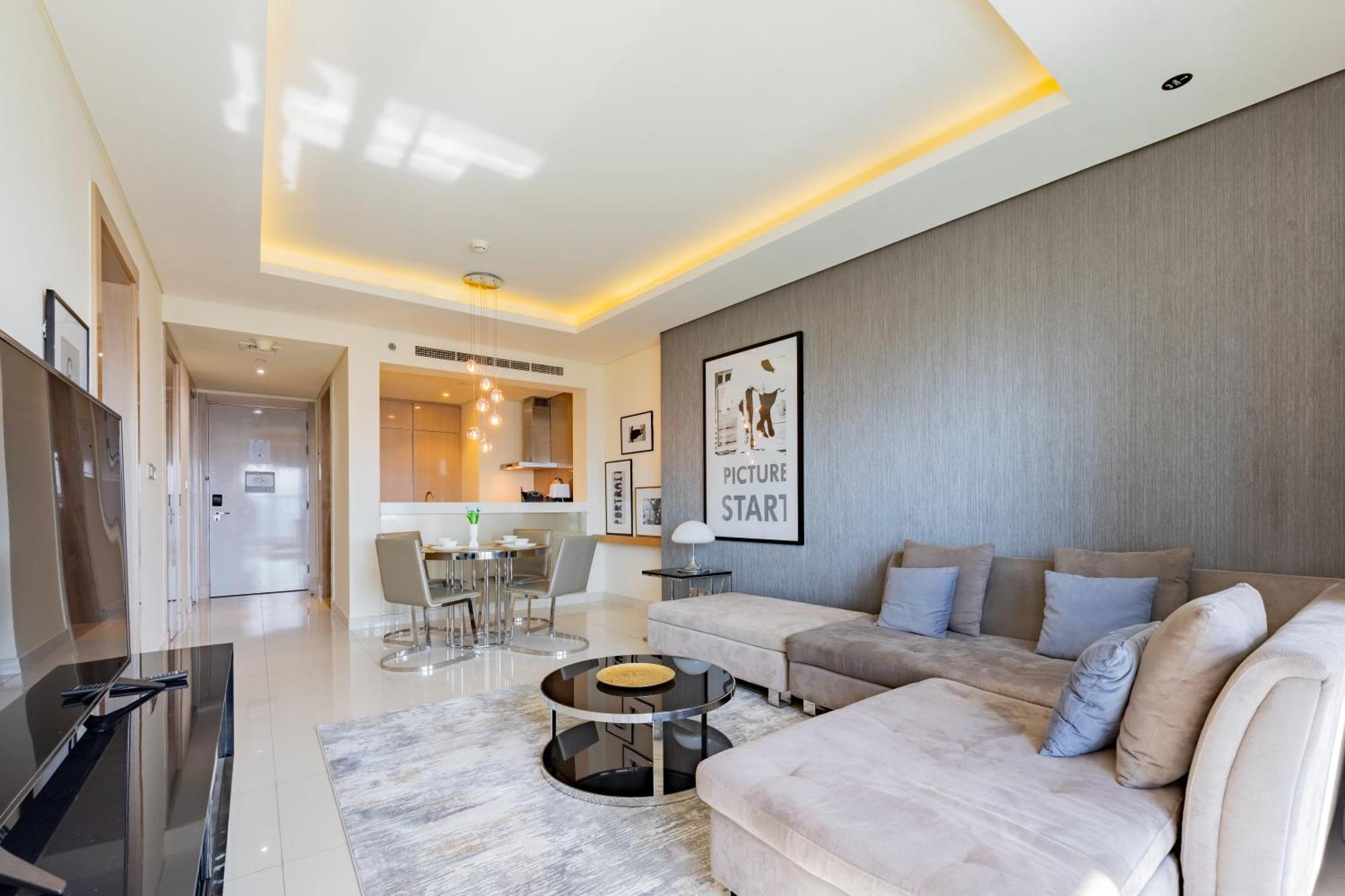 Luxury 1br, Burj Khalifa View, Damac Paramount Tower B Apartment